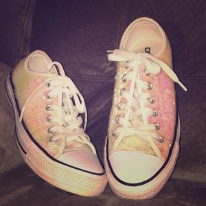 Converse Iridescent shoes! Great condition!💕